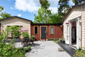 Mysig tomt med stugor i Rute, Lärbro